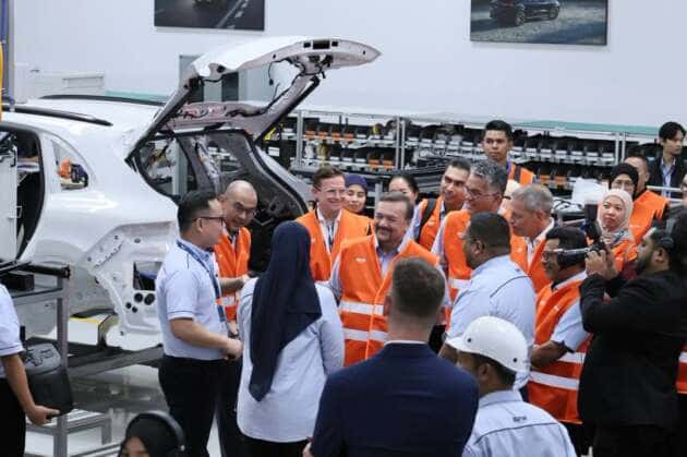 FM2 Amir Hamzah visits Sime Inokom, Kulim; 100% local staff, 530k cars made, 20% export, RM3 billion to vendors