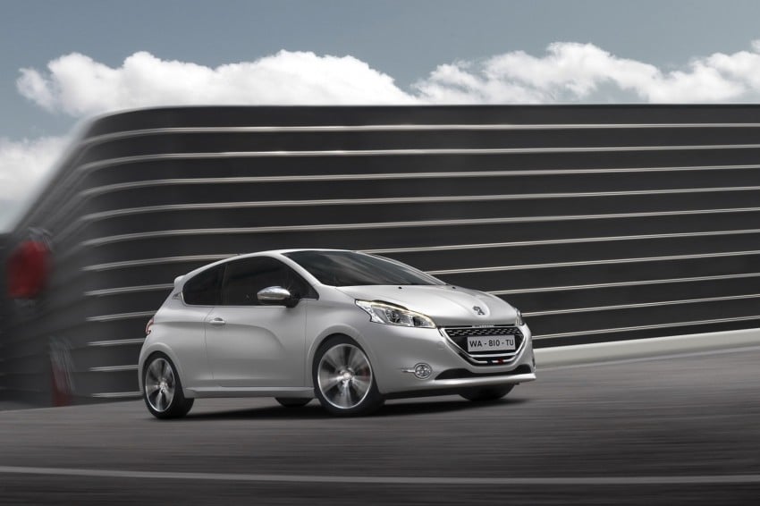 Peugeot 208 GTi: production model pictures released, on sale in the UK next spring 128688