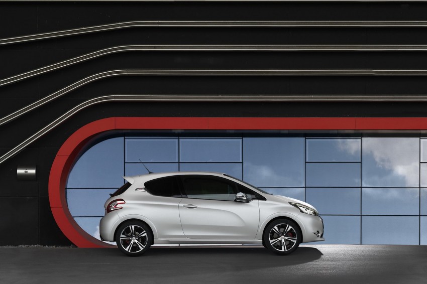 Peugeot 208 GTi: production model pictures released, on sale in the UK next spring 128690