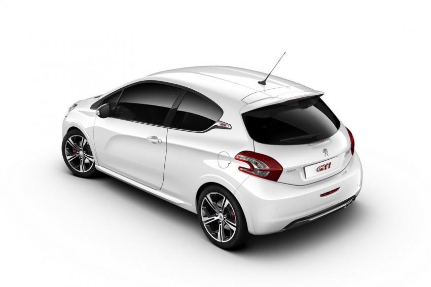 Peugeot 208 GTi: production model pictures released, on sale in the UK next spring 128707