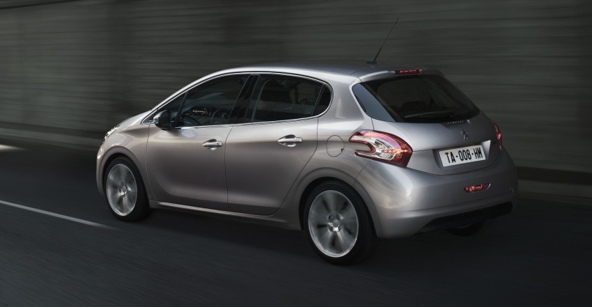 Peugeot 208 introduces new 3-cylinder petrol engines 83061