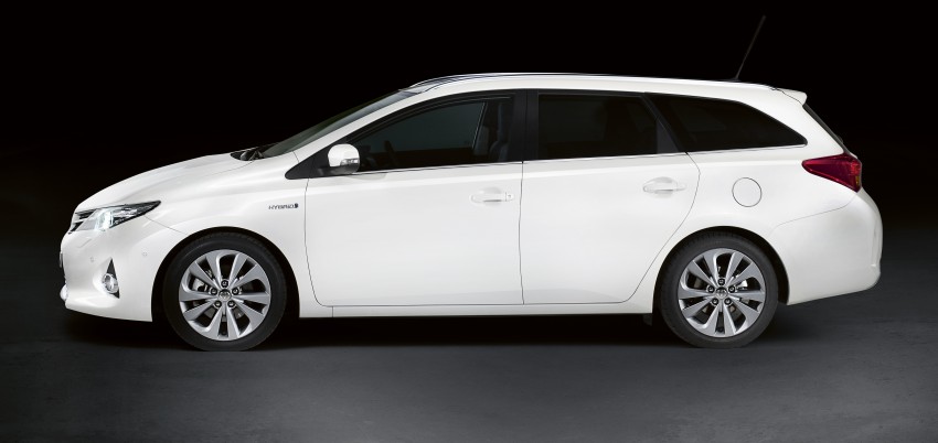 Toyota Auris Touring Sports introduced for Europe 133800