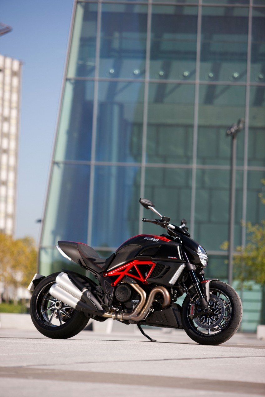 Ducati Malaysia introduces the Diavel and Monster Art 118095