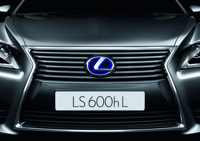 New Lexus LS unveiled, F Sport new addition to range 122825