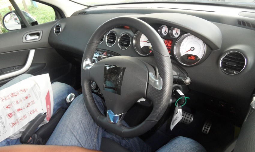 Locally assembled Peugeot 408 – interior view spied! 88931