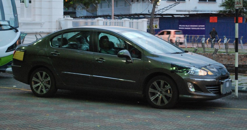 Peugeot 408 spotted in Malacca with minimal disguise 87469