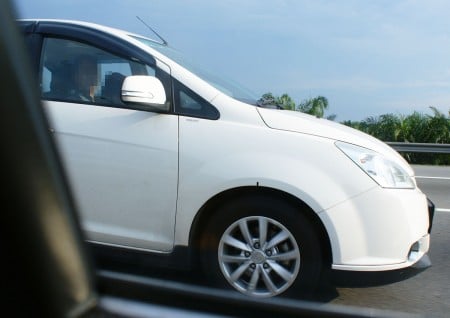 Proton Exora with trade plate and bodykit spotted!