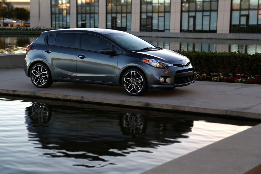 All-new Kia Forte 5-door hatchback makes world debut at Chicago Auto Show; gets up to 201 hp GDI engine! 153368