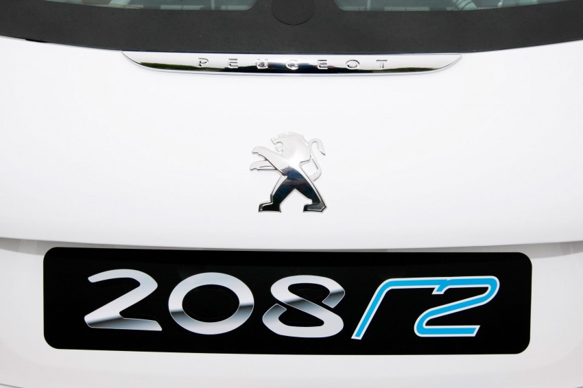 Peugeot 208 R2 Rally Car – a race-ready car you can buy 104949