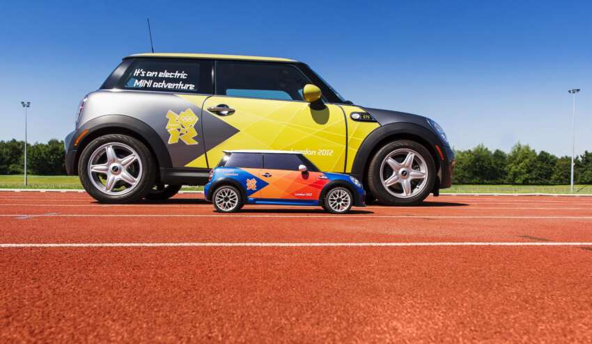 Mini MINIs help out at London Olympics 123192