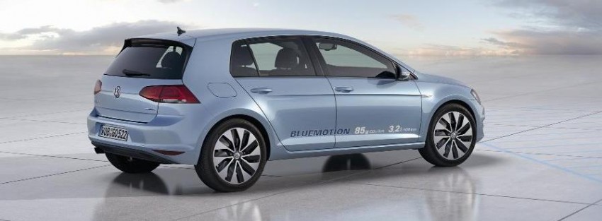 Volkswagen Golf BlueMotion shows in Paris 133421