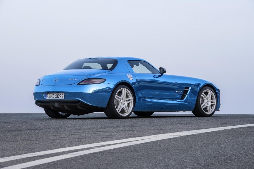 Mercedes-Benz SLS AMG Electric Drive shown in Paris: world’s most powerful production EV 134202