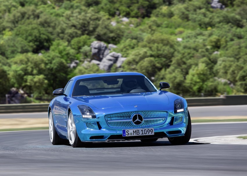 Mercedes-Benz SLS AMG Electric Drive shown in Paris: world’s most powerful production EV 134204