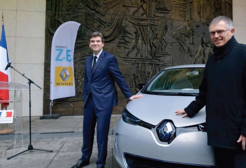 First Renault ZOE delivered to French minister 146562