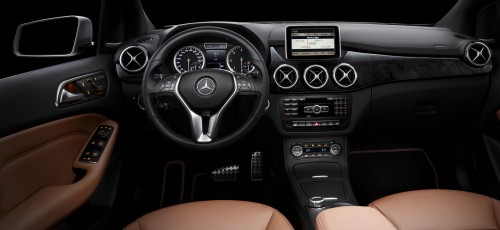 2012 Mercedes-Benz B-Class Dashboard Teaser Pix