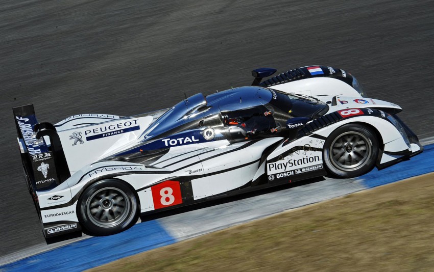 Peugeot 908 HYbrid4 hits the track for the first time 73414