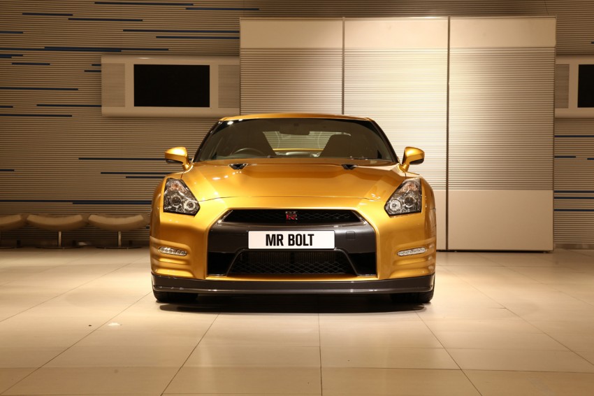 Usain Bolt inspires one-off gold-painted Nissan GT-R 135789