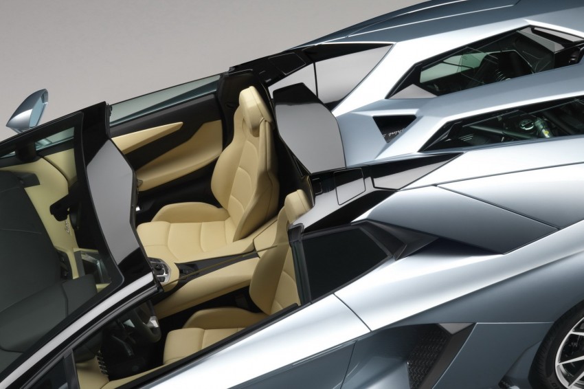 Lamborghini Aventador LP700-4 Roadster – CF roof 141608