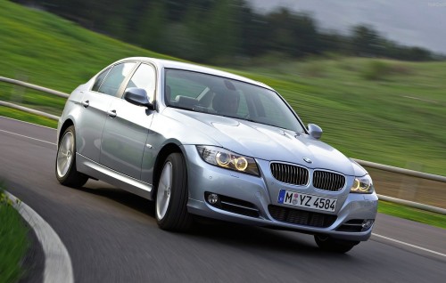 Very special deals for the BMW 323i at Auto Bavaria Sg. Besi this weekend!