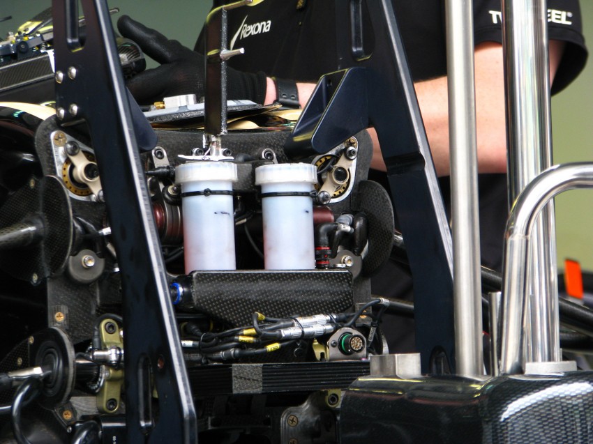 Lotus F1 Team: An inside look into the team’s garage 95684