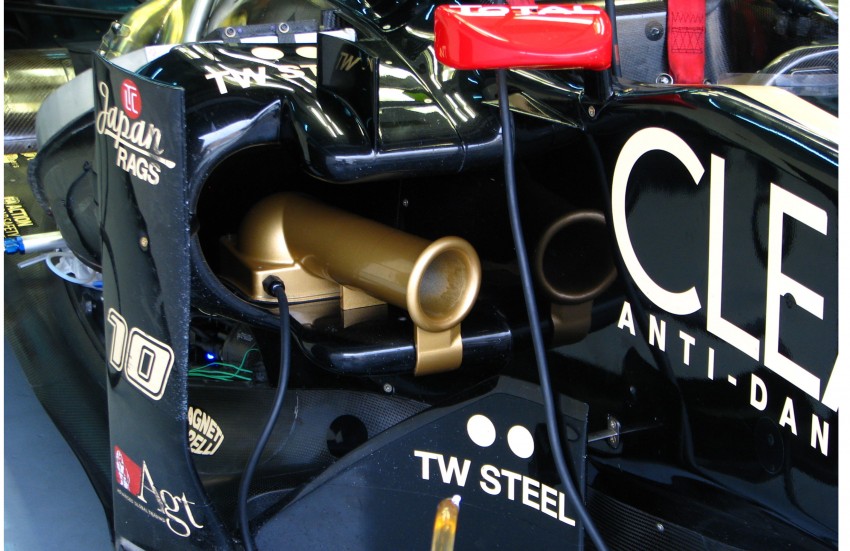 Lotus F1 Team: An inside look into the team’s garage 95685