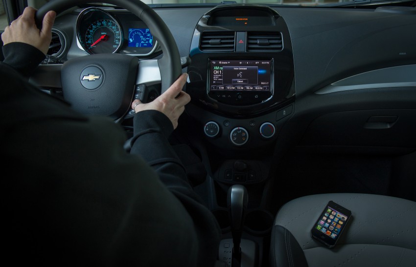 Chevrolet Spark, Sonic first to get Siri ‘Eyes Free’ 154659