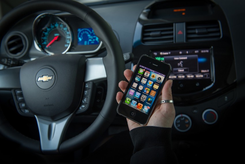 Chevrolet Spark, Sonic first to get Siri ‘Eyes Free’ 154662