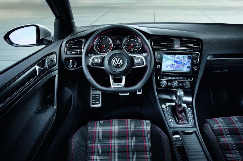Volkswagen Golf GTI Concept unveiled in Paris 133615