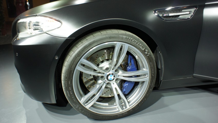 F10 BMW M5 showcased in Frozen Black matte paintjob 71979