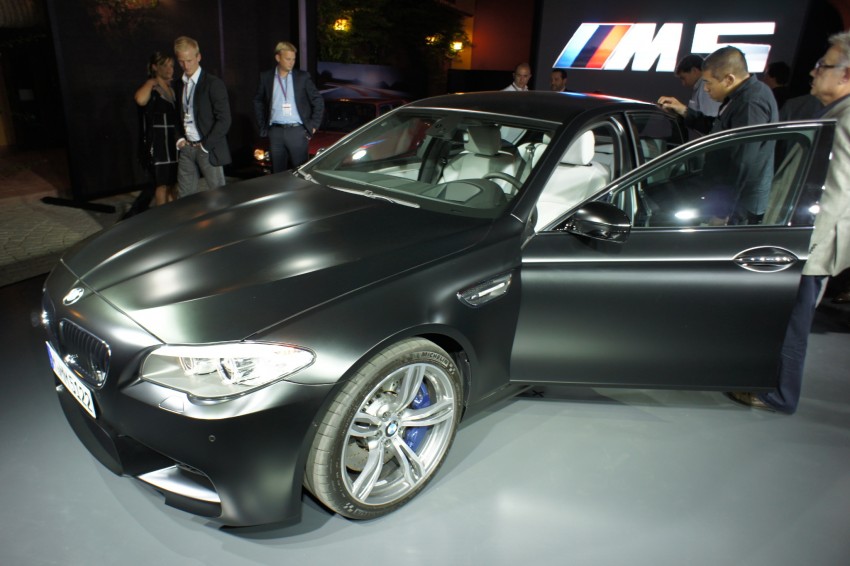 F10 BMW M5 showcased in Frozen Black matte paintjob 71978
