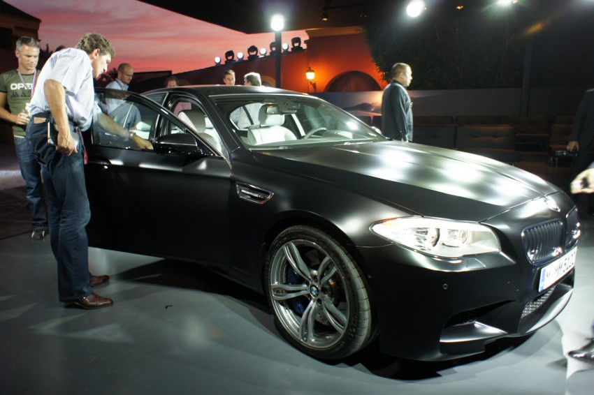 F10 BMW M5 showcased in Frozen Black matte paintjob 71976