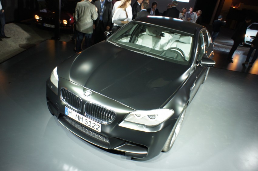 F10 BMW M5 showcased in Frozen Black matte paintjob 71964
