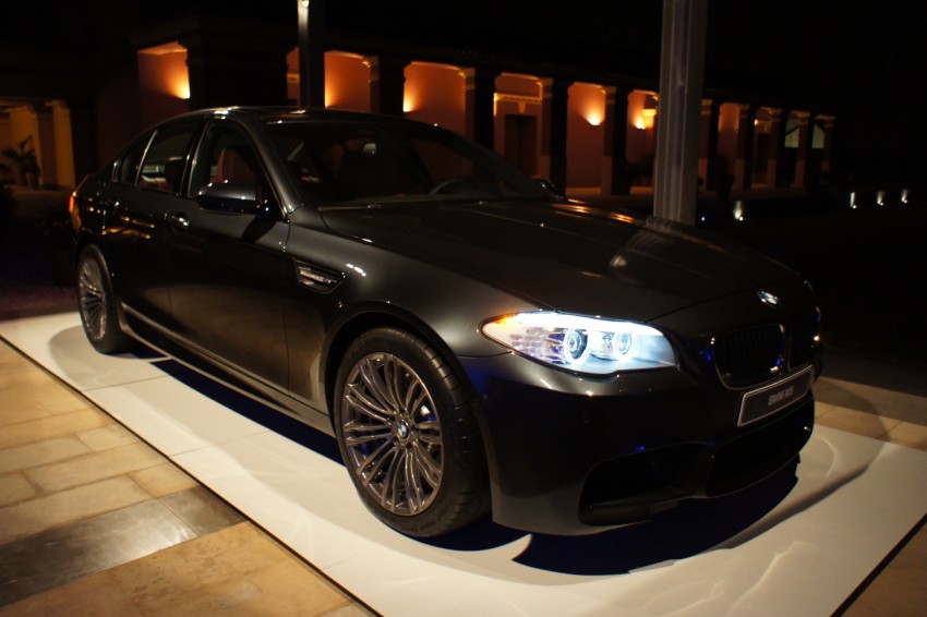 F10 BMW M5 showcased in Frozen Black matte paintjob 71955