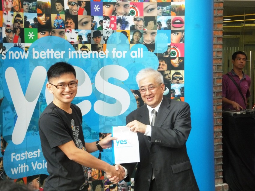 Engineer wins nation’s first 4G internet car, courtesy of Yes and Proton’s Facebook contest 125377