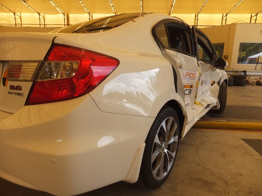 VIDEO: Honda Civic side impact crash test at 50 km/h 152227