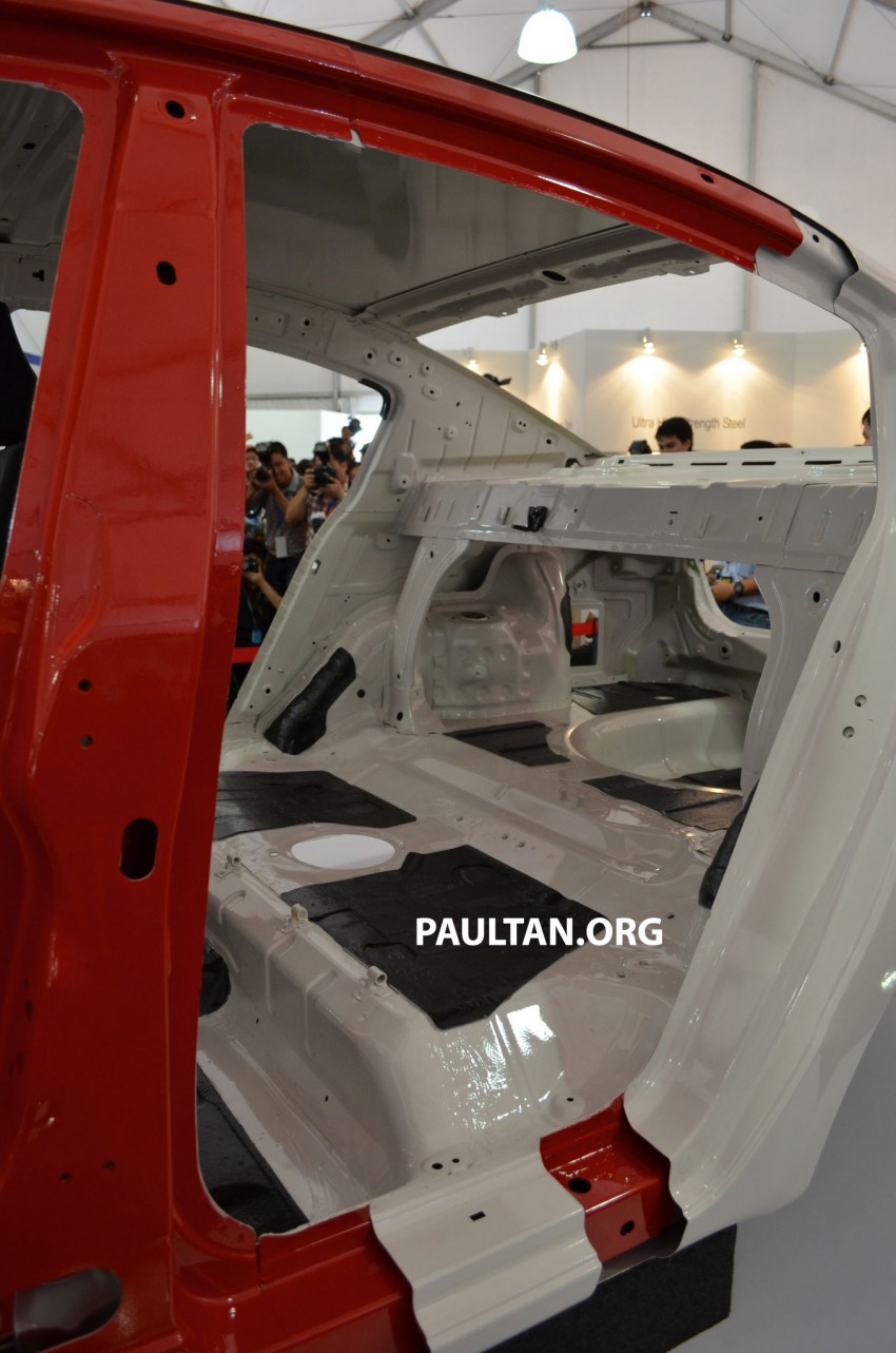 Proton P3-21A build-up process Day 1: Safety Structure 93076