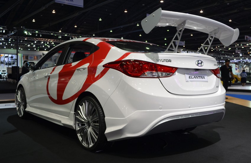 Thai Motor Expo – Hyundai Elantra gives you wings! 144290