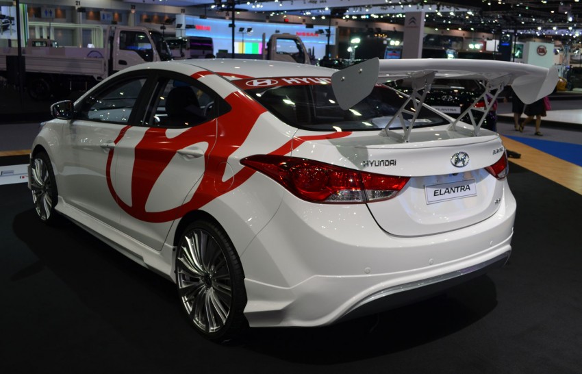 Thai Motor Expo – Hyundai Elantra gives you wings! 144291