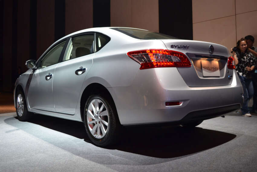 Nissan Sylphy launched in Thailand – new model gets improved 1.6, new 1.8, CVT; from 746,000 baht 127906
