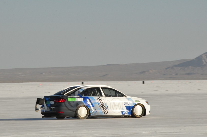 Volkswagen Jetta Hybrid sets land speed record 135319