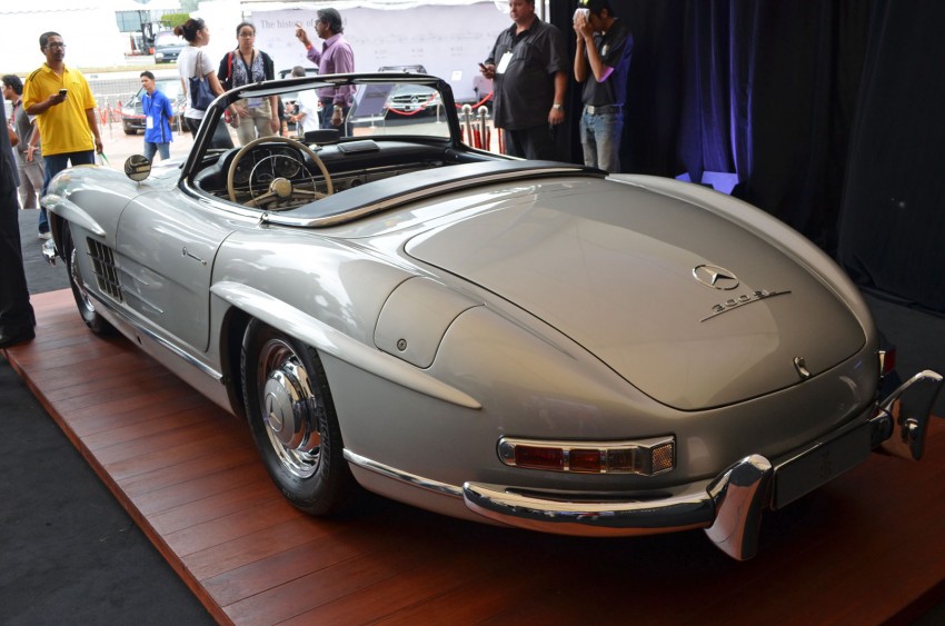 GALLERY: Five generations of the Mercedes-Benz SL 140468