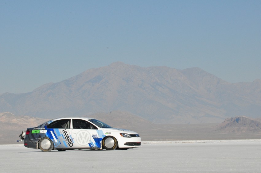Volkswagen Jetta Hybrid sets land speed record 135329