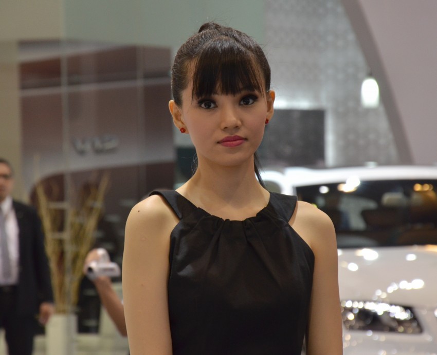 IIMS 2012 – the ladies from Jakarta, Part One 132865