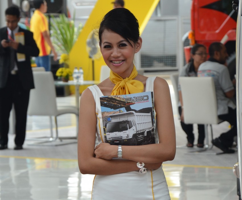 IIMS 2012 – the ladies from Jakarta, Part One 132872