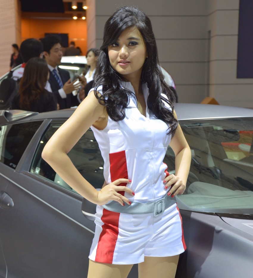 IIMS 2012 – the ladies from Jakarta, Part One 132878
