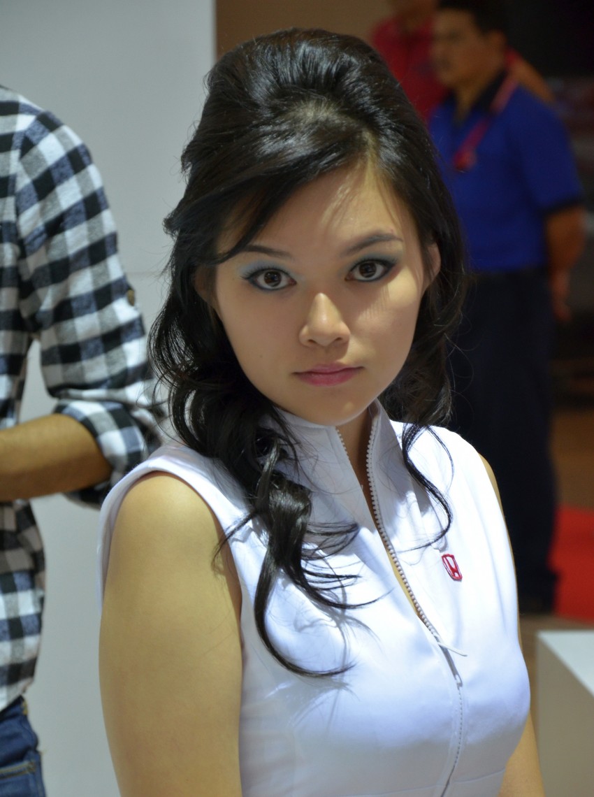 IIMS 2012 – the ladies from Jakarta, Part One 132882