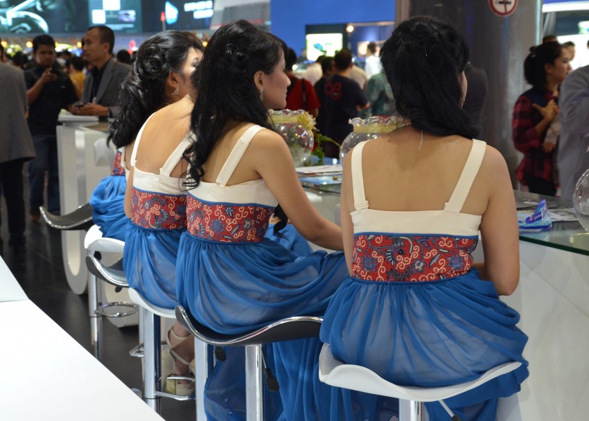 IIMS 2012 – the ladies from Jakarta, Part One 132892