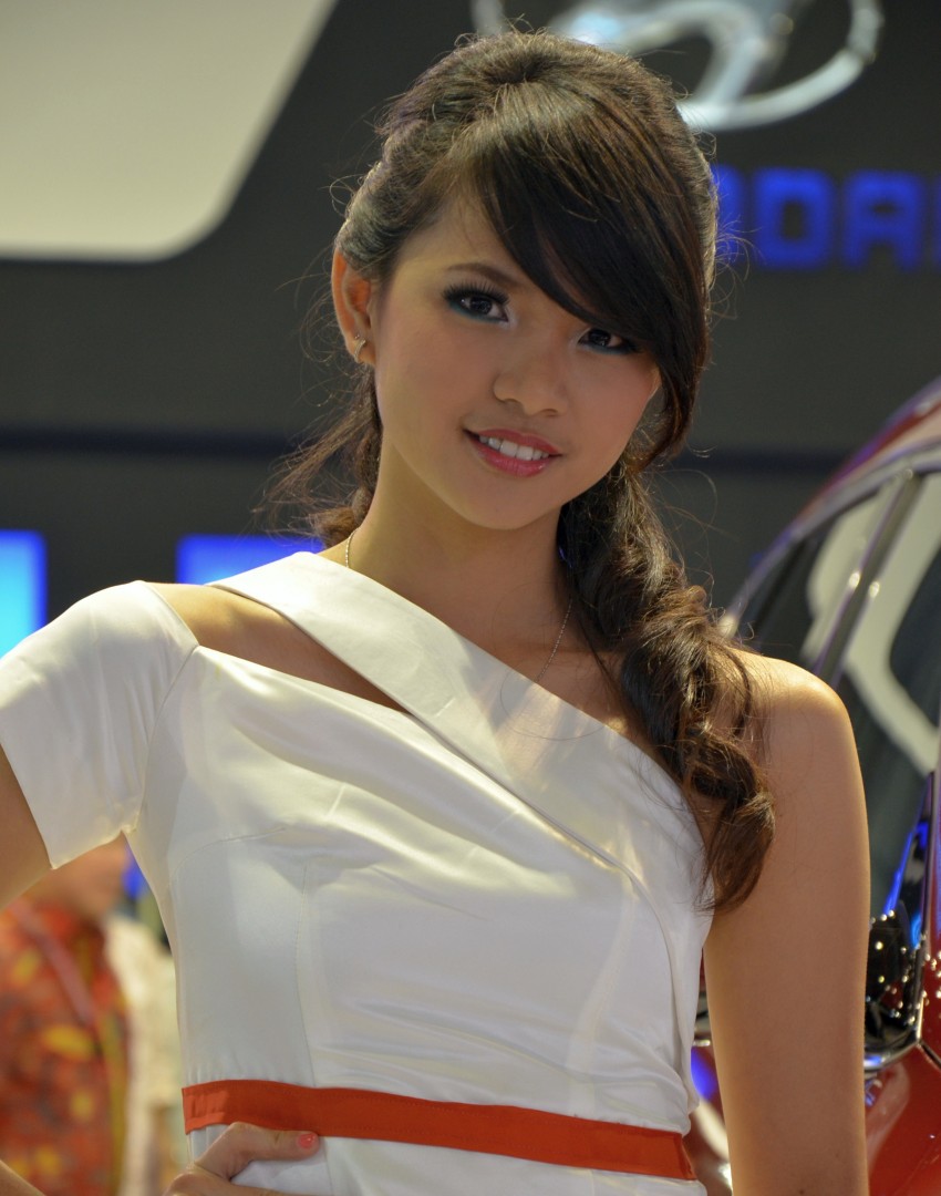 IIMS 2012 – the ladies from Jakarta, Part One 132904