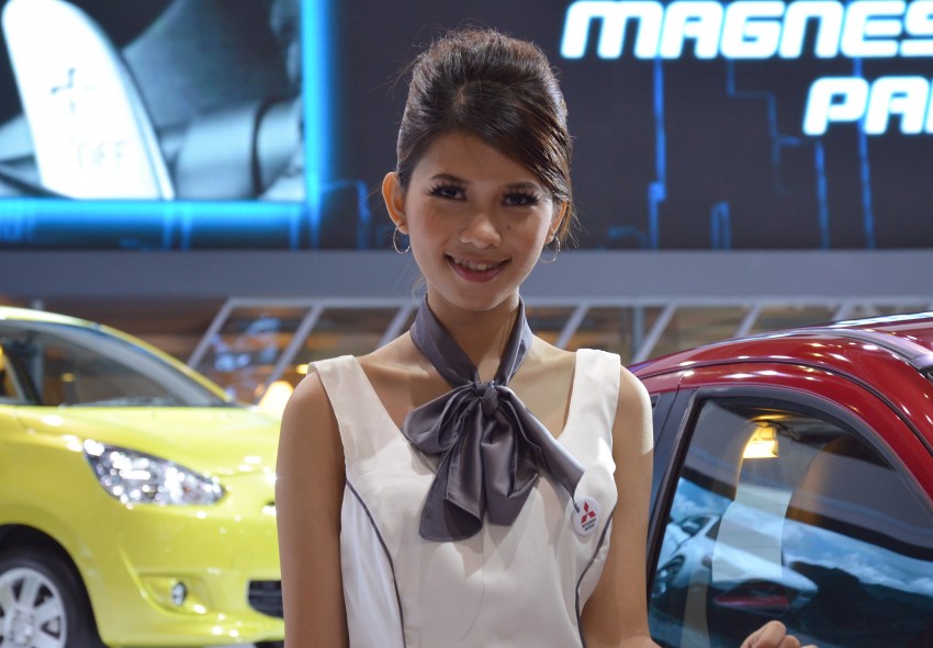 IIMS 2012 – the ladies from Jakarta, Part One 132905