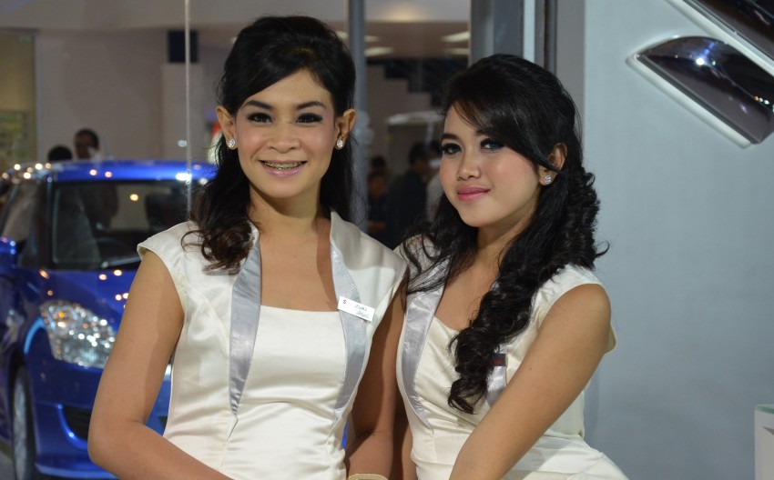 IIMS 2012 – the ladies from Jakarta, Part One 132910